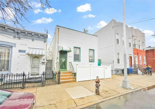 2nd image of 1623 George St, New York, NY 11385 | MLS# 846318