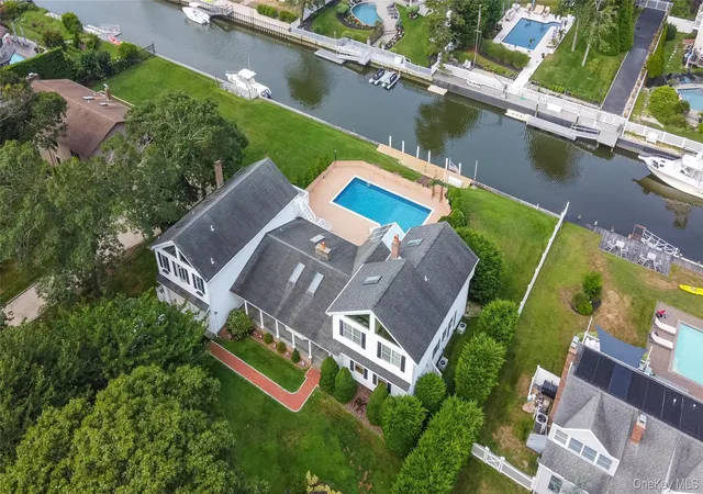 1st image of 20 Oak Ln, Southampton, NY 11946 | MLS# 847747