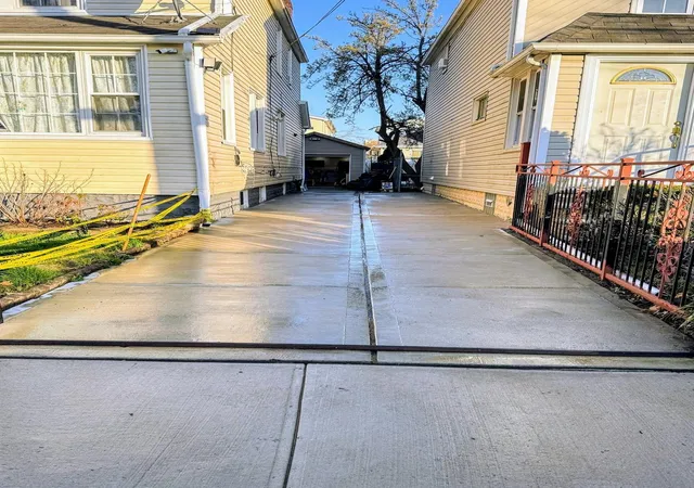 3rd image of 167-16 118Th Ave Ave, Jamaica, NY 11434 | MLS# 848433