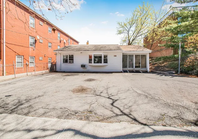 Photo 3 of Sale Pending at 3650 Waldo Ave, New York, NY 10463 | MLS# 849182 | Listing updated on 2026-08-04