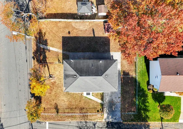 2nd image of 55 Glenmalure St, Amityville, NY 11701 | MLS# 849469