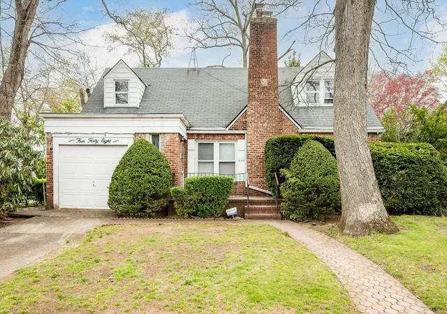 Single Family Residence at 448 Coolidge St, West Hempstead, NY 11552 | MLS# 849715 | | Sold on 2025-08-12