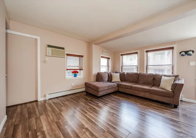 4th image of 92 Nebraska St, Long Beach, NY 11561 | MLS# 849835