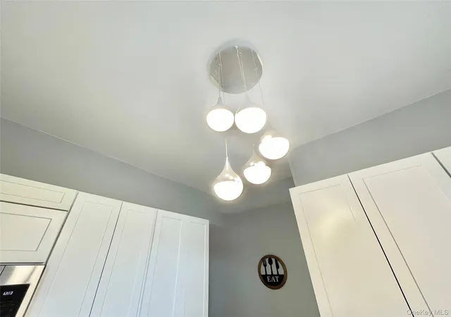 3rd image of 61-20 Grand Central Pkwy #A1503, Forest Hills, NY 11375 | MLS# 850142