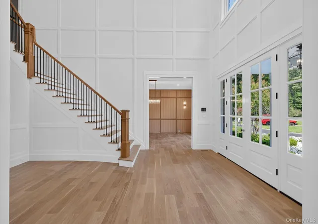 Photo 4 of Single family home for sale at 2 E Gate Rd, Huntington, NY 11743 | MLS# 850219 | Listing updated on 2026-10-04