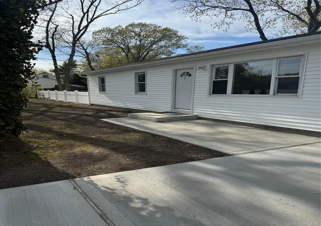 Photo 1 of Single family home for sale at 1 Pine Rd, Middle Island, NY 11953 | MLS# 850678 | Listing updated on 2026-06-20