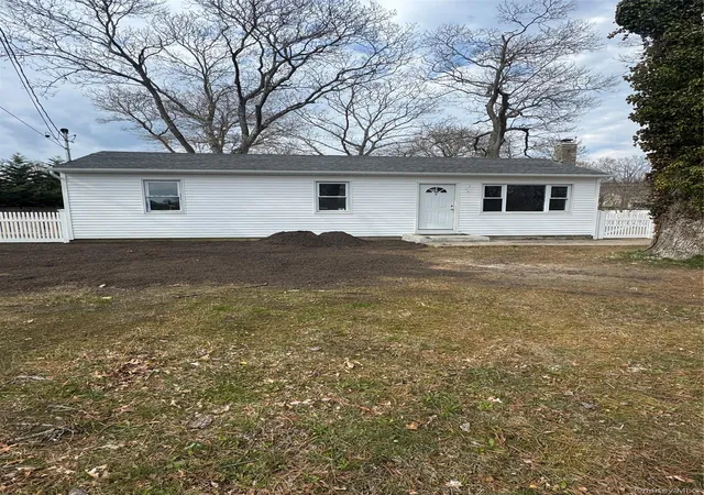 Photo 2 of Single family home for sale at 1 Pine Rd, Middle Island, NY 11953 | MLS# 850678 | Listing updated on 2026-06-20