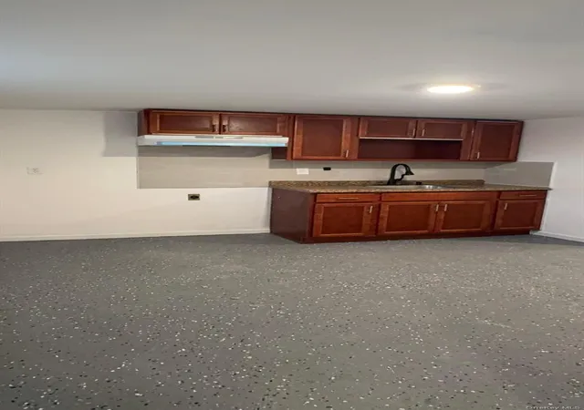 27th image of 25907 147th Rd, New York, NY 11422 | MLS# 850870