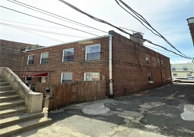 Listing Photo 4 - Condo for sale in building located at 5507 103rd St, New York, NY 11368