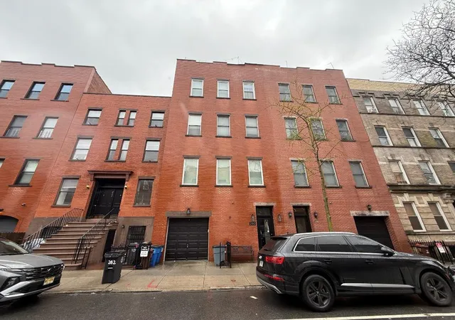 Photo 2 of Sale Pending at 280 Sackett St, Brooklyn, NY 11231 | MLS# 853962 | Listing updated on 2025-12-25