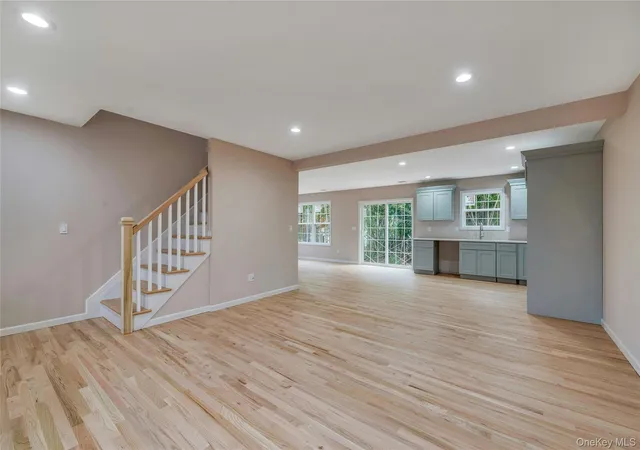 4th image of 487 Neighborhood Road, Shirley, NY 11967 | MLS# 854010