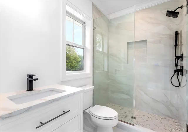 18th image of 33 Lagoon Ct, Riverhead, NY 11901 | MLS# 854138