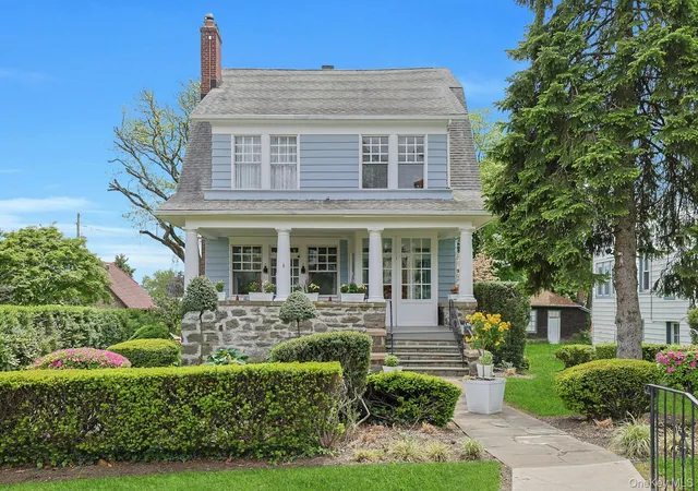 1st image of 146 Sutton Manor Rd, New Rochelle, NY 10801 | MLS# 854741