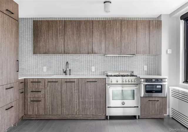 Homes for sale in New York, NY | 175 W 95 St #27G, New York, NY 10025 | MLS# 855687