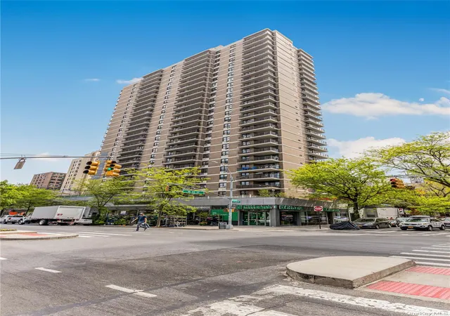 Homes for sale in New York, NY | 175 W 95th Street, New York, NY 10025 | Houzeo