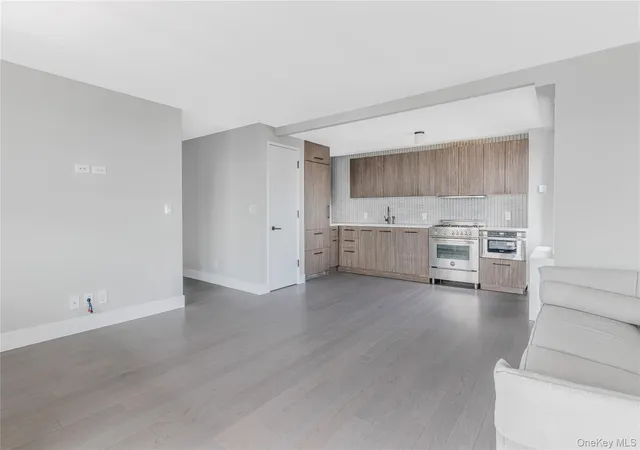 Homes for sale in New York, NY | 175 W 95 St #27G, New York, NY 10025 | MLS# 855687