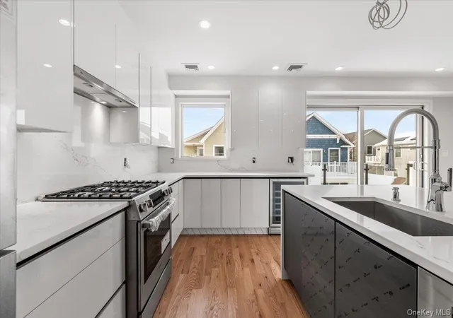 Photo 4 of Single family home for sale at 56 Oregon St, Long Beach, NY 11561 | MLS# 855932 | Listing updated on 2026-10-08