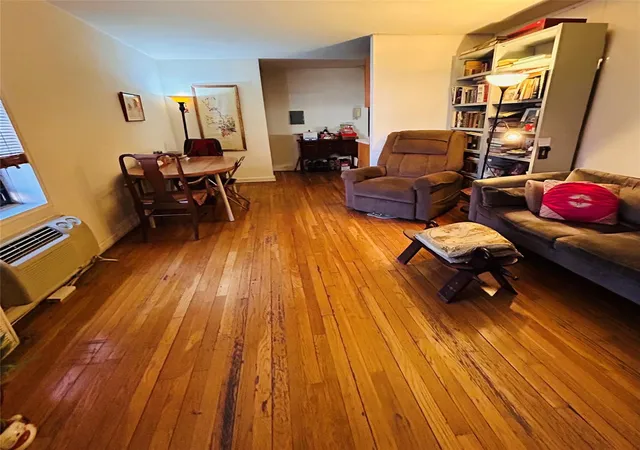 2nd image of 13705 Franklin Ave, Flushing, NY 11355