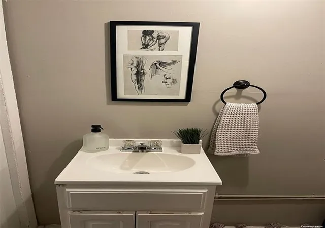 14th image of 147 Essex St, Brooklyn, NY 11208 | MLS# 856708