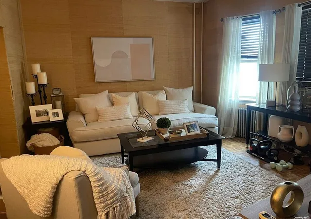 2nd image of 147 Essex St, Brooklyn, NY 11208 | MLS# 856708