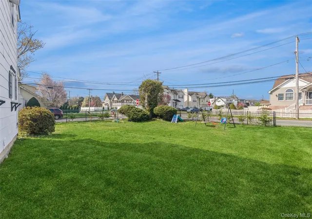21st image of 1003 Washington St, Hempstead, NY 11510 | MLS# 856876