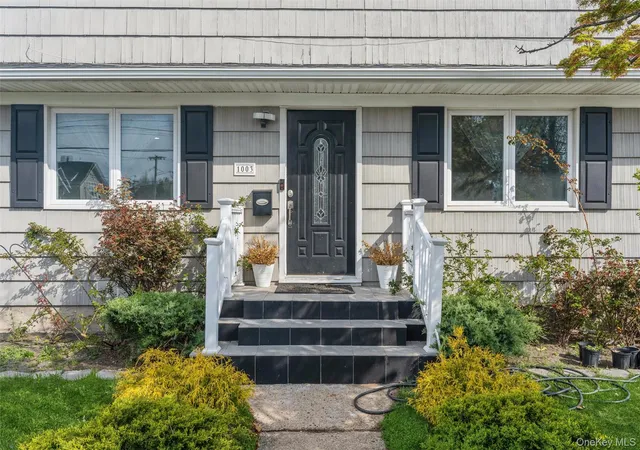 5th image of 1003 Washington St, Hempstead, NY 11510 | MLS# 856876