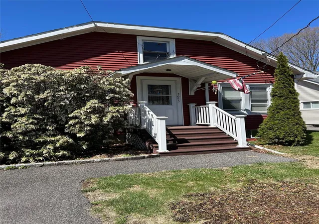 Homes for sale in Yorktown, NY | 3655 Sunnyside St, Yorktown, NY 10588 | MLS# 857050