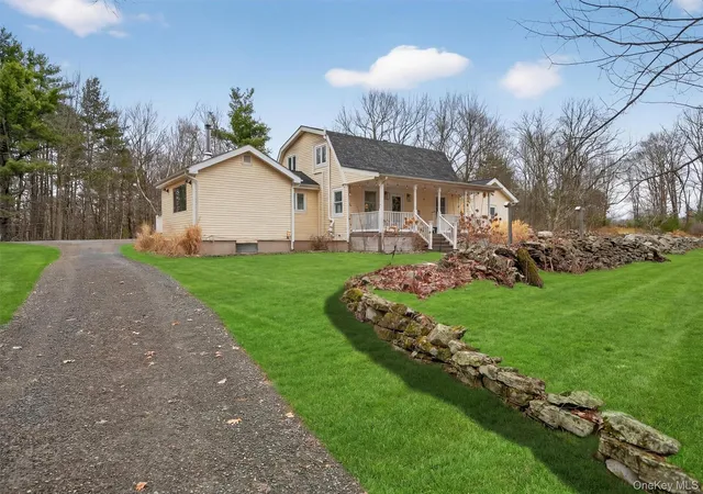 Photo 4 of Single family home for sale at 351 Gables Rd, Tusten, NY 12764 | MLS# 857924 | Listing updated on 2026-07-29
