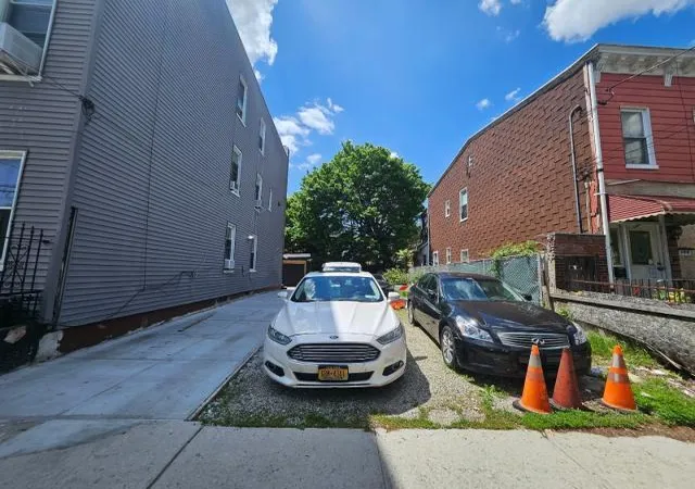 2nd image of 400 Linwood St, New York, NY 11208 | MLS# 858539