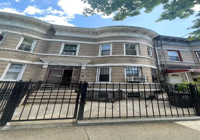 Photo 1 of Sale Pending at 133 Highland Pl, Brooklyn, NY 11208 | MLS# 858547 | Listing updated on 2025-07-16