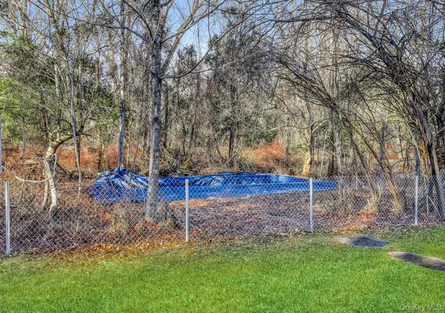 Photo 4 of Single family home for sale at 3 Camp Hl Rd, Pomona, NY 10970 | MLS# 859143 | Listing updated on 2026-03-26