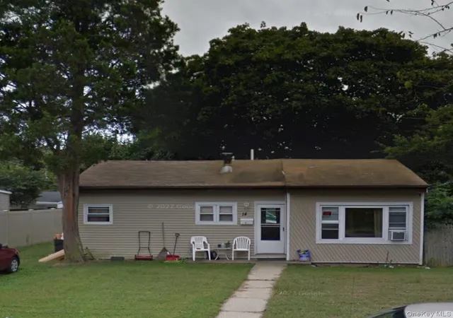 Single family home for sale at 14 Chevy Chase, Amityville, NY 11701 | MLS# 859721 | Listing updated on 2025-10-11