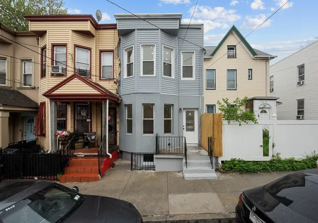 Photo 1 of Sale Pending at 3763 Barnes Ave, Bronx, NY 10467 | MLS# 859747 | Listing updated on 2026-05-08