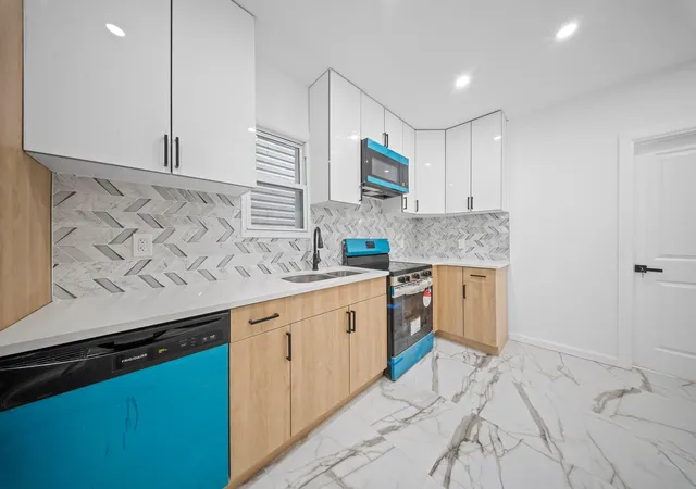 Photo 3 of Sale Pending at 3763 Barnes Ave, Bronx, NY 10467 | MLS# 859747 | Listing updated on 2026-05-08