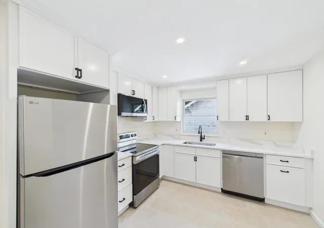 2nd image of 349 E Main St, Centerport, NY 11721 | MLS# 860140