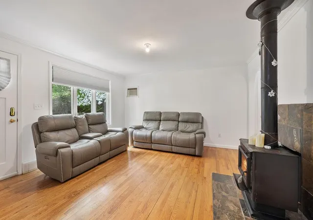 Photo 4 of Sale Pending at 50 New Pomona Rd, Suffern, NY 10901 | MLS# 861530 | Listing updated on 2025-08-25