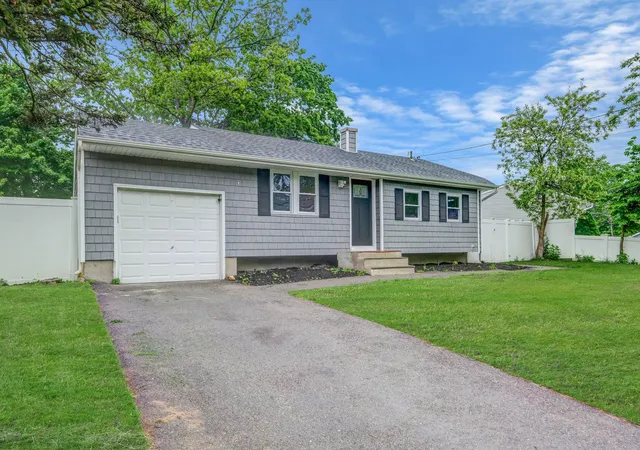 1st image of 213 Stuyvesant Dr, Selden, NY 11784 | MLS# 862453