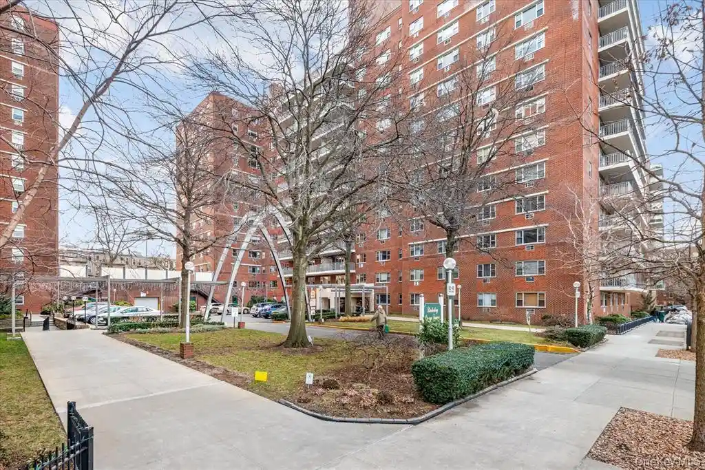 Listing Photo 15 - Condo for sale in 52-30 39Th Dr located at 52-30 39Th Dr, New York, NY 11377 - Unit #9B