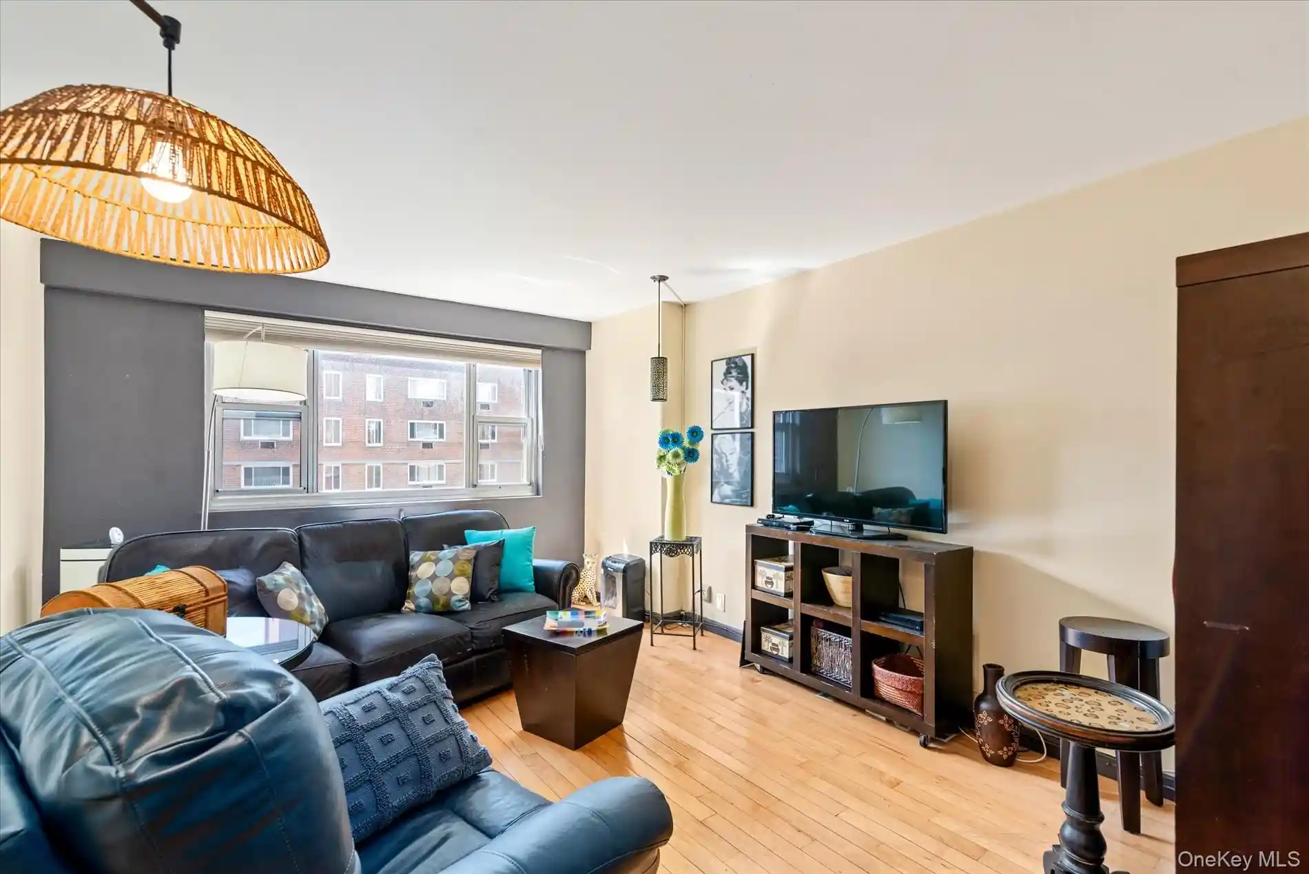 Listing Photo 2 - Condo for sale in 52-30 39Th Dr located at 52-30 39Th Dr, New York, NY 11377 - Unit #9B