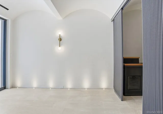 Photo 32 of Mansion for sale at 43 Old Orchard Ln, East Hampton, NY 11937 | MLS# 863407 | Listing updated on 2026-10-04