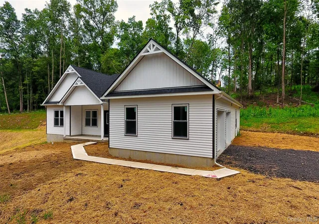2nd image of 3 Black Gum Ct, Newburgh (town), NY 12550 | MLS# 863685