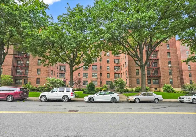 16th image of 142 21 26th Ave #1A, Flushing, NY 11354 | MLS# 864593
