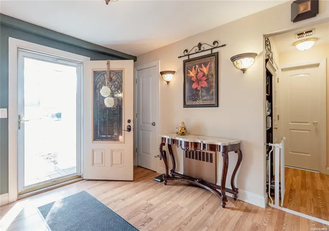 2nd image of 47 Myson St, West Islip, NY 11795 | MLS# 864860