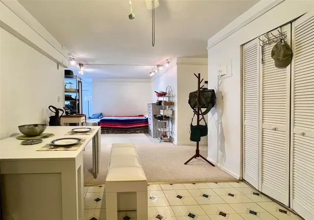 2nd image of 142-05 Roosevelt Ave #301, Flushing, NY 11354 | MLS# 865074