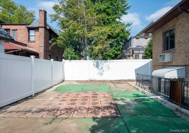 Photo 4 of Sale Pending at 16608 29th Avenue, Flushing, NY 11358 | MLS# 865156 | Listing updated on 2026-07-23