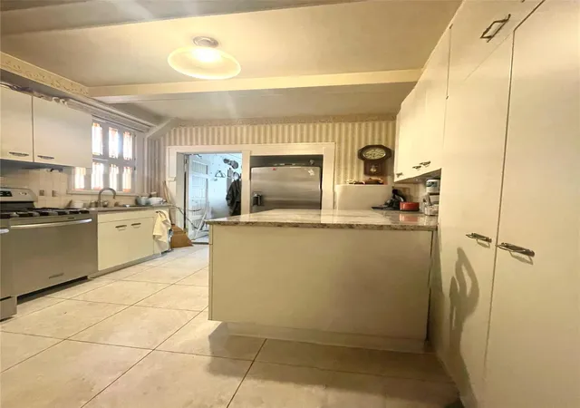 Photo 3 of Sale Pending at 4005 203Rd St, Bayside, NY 11361 | MLS# 865269 | Listing updated on 2025-12-27