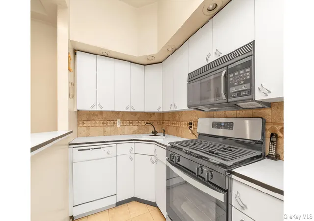 5th image of 160-15 Powells Cove Blvd #D203, Whitestone, NY 11357 | MLS# 866072