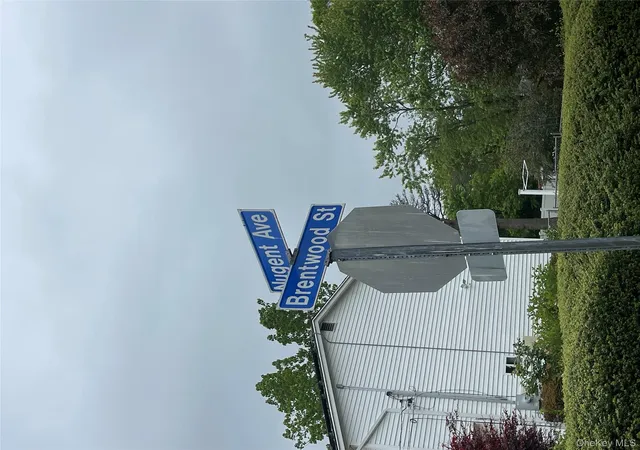 4th image of Brentwood St, Bay Shore, NY 11706 | MLS# 866430