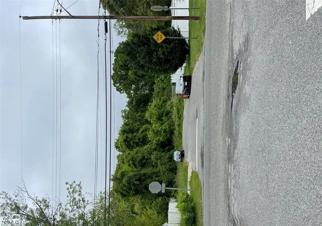 6th image of Brentwood St, Bay Shore, NY 11706 | MLS# 866430
