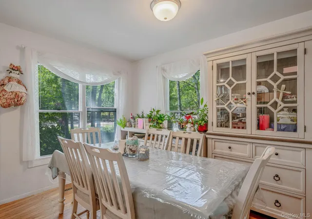 4th image of 28 Huntting Rd, East Hampton, NY 11937 | MLS# 866857
